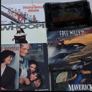 Lot of 5 LASERdiscs Mrs Doubtfire Free Willy 2 Sister Act 2 Maverick Brady Bunch